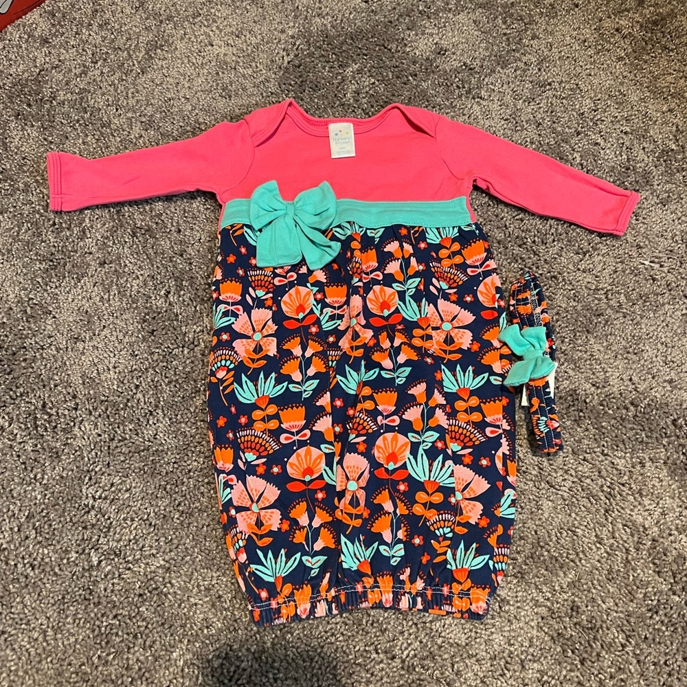 Nursery Rhyme 0-6 mo gown